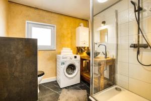 Kúpeľňa v ubytovaní Apartmány Pod Šerákem