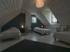 Gallery image of Maison neuve 3* à 600m de la plage avec jardin, 4 ch, 3 sdb, cheminée, WIFI, BBQ, non fumeur - FR-1-418-16 in Le Palais