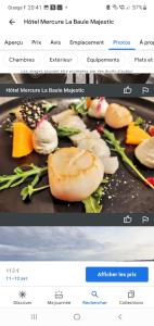 página de un sitio web con un plato de comida en Grand Hotel de la Vallée en Cheylade
