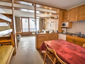 Studio Morzine, 1 pièce, 4 personnes - FR-1-524-84 주방 또는 간이 주방