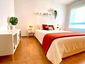 Postel nebo postele na pokoji v ubytování Renteando Albir Apartments