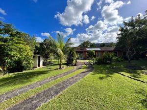 Κήπος έξω από το Recanto Lírio da Paz