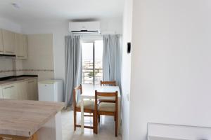 Kuchyň nebo kuchyňský kout v ubytování Hotel Raxa