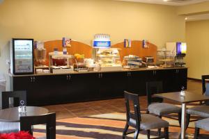 Restaurace v ubytování Holiday Inn Express Princeton Southeast by IHG