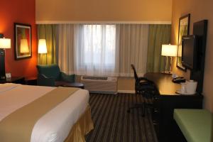 Postel nebo postele na pokoji v ubytování Holiday Inn Express Princeton Southeast by IHG