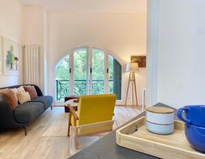 Posedenie v ubytovaní CasaViva-Stylish Trilo with AC-shared pool-parking