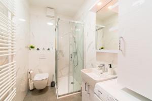 Kúpeľňa v ubytovaní Flexible SelfCheckIns 38 - Zagreb - Garage - Loggia - New - Luxury - + 16 fotografií
