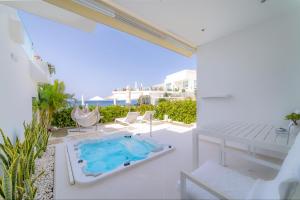 The swimming pool at or close to Lani's Suites de Luxe - Adults Only
