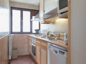 Cuisine ou kitchenette dans l'établissement Appartement Tignes, 2 pièces, 5 personnes - FR-1-449-98