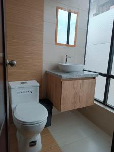 A bathroom at Hostal Pucará