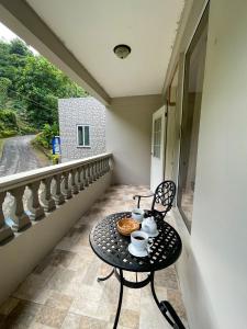 En balkon eller terrasse på Mountain View Vacation Home