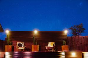 Bilde i galleriet til Live Centered with Hot Tub, Fire Pit In Joshua Tree home i Joshua Tree