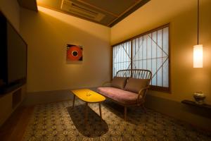 Uma televisão e/ou sistema de entretenimento em Onomichi Hansei