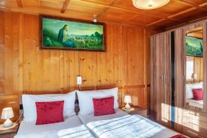 A bed or beds in a room at Ferienhaus Wechner