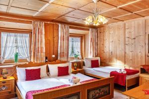 A bed or beds in a room at Ferienhaus Wechner