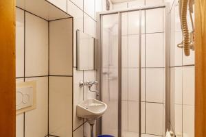 A bathroom at Ferienhaus Wechner