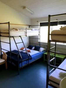 Helgafell Hostel客房内的一张或多张床位