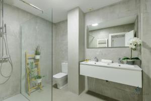 Kúpeľňa v ubytovaní Living4Malaga Málaga Centre Premium