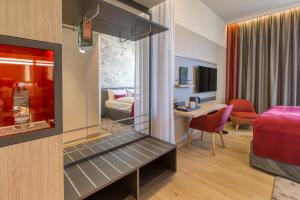 Postel nebo postele na pokoji v ubytování IntercityHotel Berlin Airport BER Terminal 1 & 2