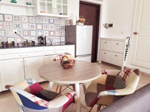 Köök või kööginurk majutusasutuses Seaview Modern Studio