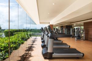 Fitness centrum a/nebo fitness zařízení v ubytování Hyatt Pune