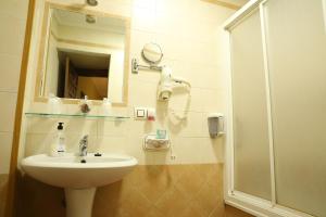 Ein Badezimmer in der Unterkunft Hostal Rocio