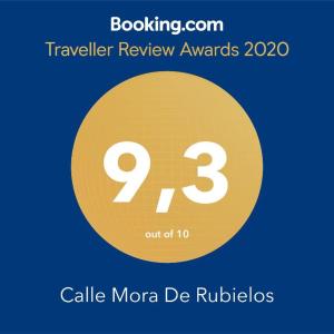 バレンシアにあるCalle Mora De Rubielos with Free Private Underground Parkingの九の黄色い円