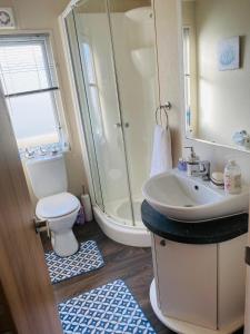 Ванна кімната в Highfields Holiday Park Clacton
