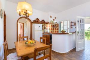 A kitchen or kitchenette at Villa La Martina