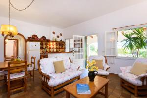 A seating area at Villa La Martina
