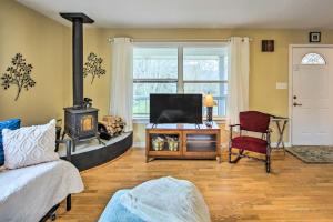 Gallery image of Serene Rusk Escape with Shared Yard and Fire Pit! in Rusk