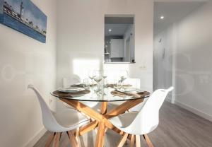 Kép Stylish apartments with balcony & parking near the beach by REMS szállásáról Málagában a galériában