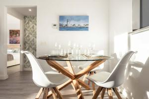 Kép Stylish apartments with balcony & parking near the beach by REMS szállásáról Málagában a galériában