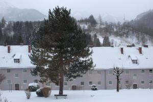 Eisenerzer Apartmenthaus v zimě