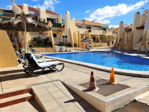 Bazén v ubytovaní Bajo el sol Wifi & Pools - Mareverde alebo v jeho blízkosti