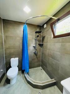 Ένα μπάνιο στο your house in batumi