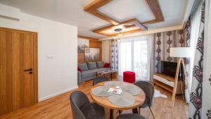 Posedenie v ubytovaní Resorts D Białka Tatrzańska z sauną, Sun & Snow