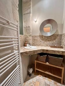 Et badeværelse på "L'artistique" Centre Arles Fondation Van Gogh + 36 billeder