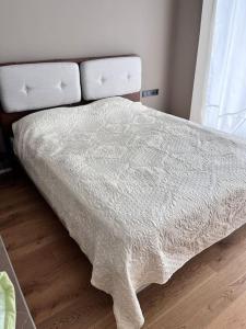 Ένα ή περισσότερα κρεβάτια σε δωμάτιο στο Sea Breeze Resort, Lighthouse2 seaside studio apartment +36 φωτογραφίες