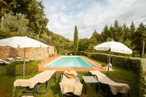 The swimming pool at or close to Casetta di Butia, Ginestra apartment with swimming pool