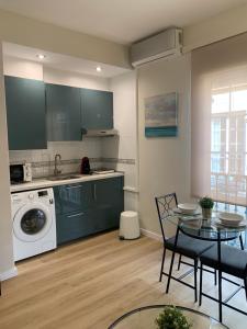 Kuchyň nebo kuchyňský kout v ubytování Charming Loft Málaga Centre