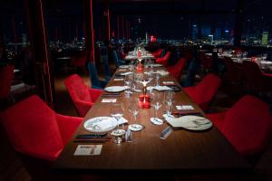 Restaurace v ubytování Wyndham Danang Golden Bay