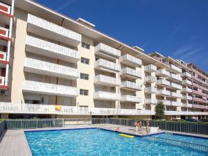 Πισίνα στο ή κοντά στο Holiday Home near Spiaggia Tartaruga Beach