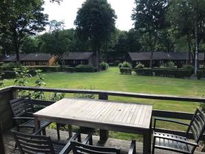 Zahrada ubytování Chalet 182 La Boverie Rendeux - La Roche