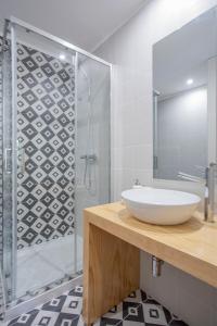 Ένα μπάνιο στο ORM - Mártires & Pinheiro Apartments +69 φωτογραφίες