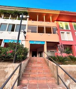 Budynek, w którym mieści się apartament