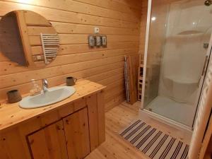 Φωτογραφία από το άλμπουμ του Chalet spacieux 14 pers., cheminée, parking La Joue du Loup - FR-1-504-625 σε Le Devoluy +4 φωτογραφίες