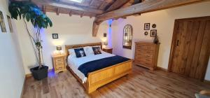 Posteľ alebo postele v izbe v ubytovaní Dom Peyreton Prestige cottages set in a charming wine property + 37 fotografií
