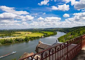 a view of a river from a bridge at Domaine De La Corniche in Rolleboise