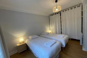 Posteľ alebo postele v izbe v ubytovaní Superb apartment full of charm with terrace 2ch 5min from the lighthouse